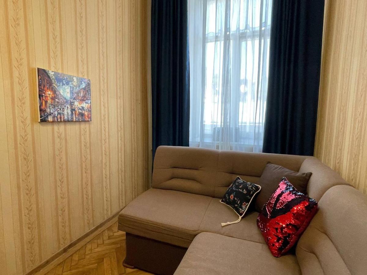 White Rooms On City Center Lviv Exterior photo